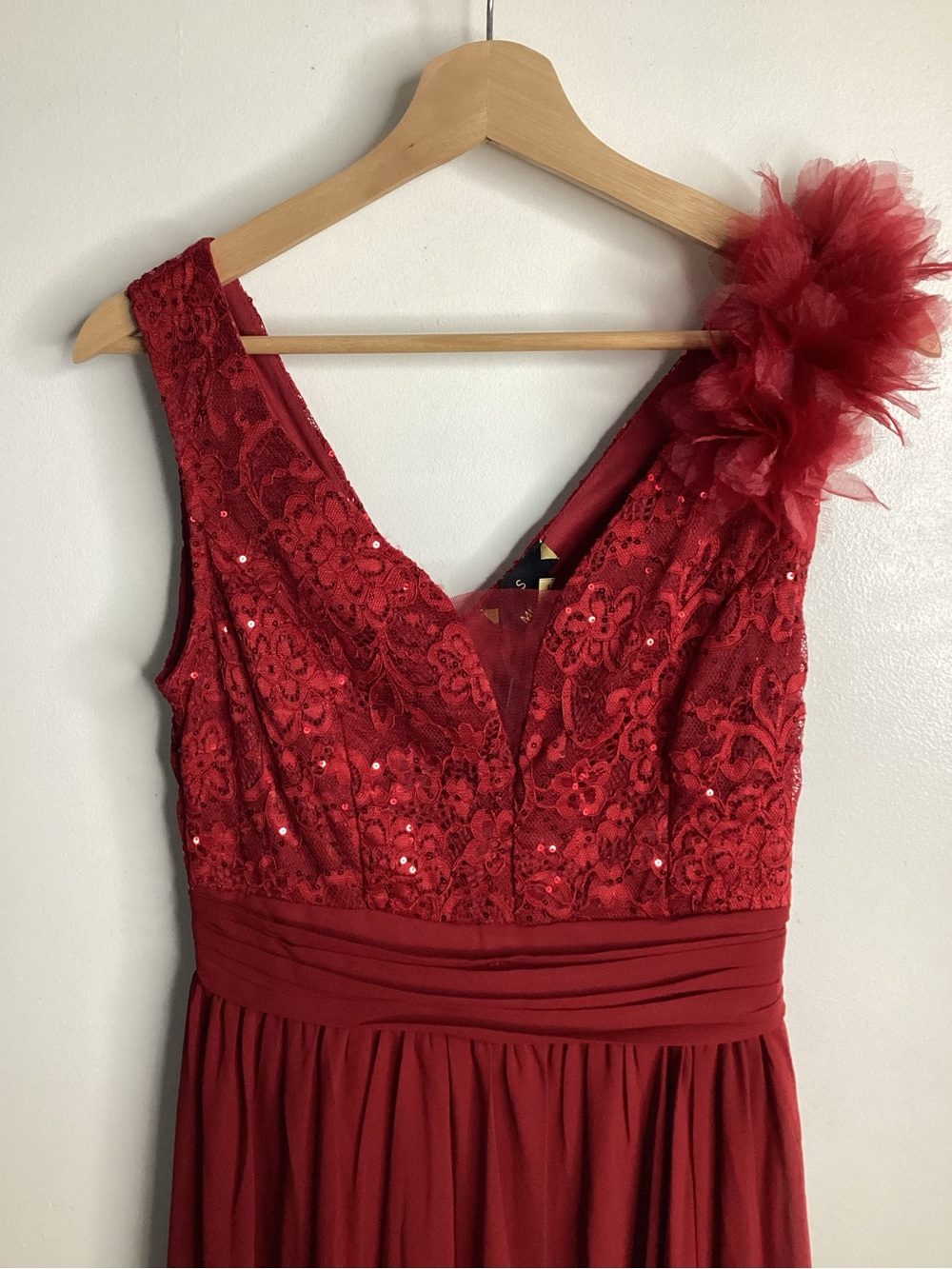 NWOT Miusol Red Lace Sequin V-Neck Evening Dress S